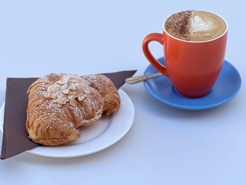Coffee & Croissant 2